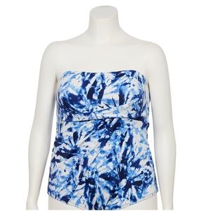 NWT EVRI Print Bandeau One-Piece Swimsuit Blue & White Plus Size 4X (28W - 48W)